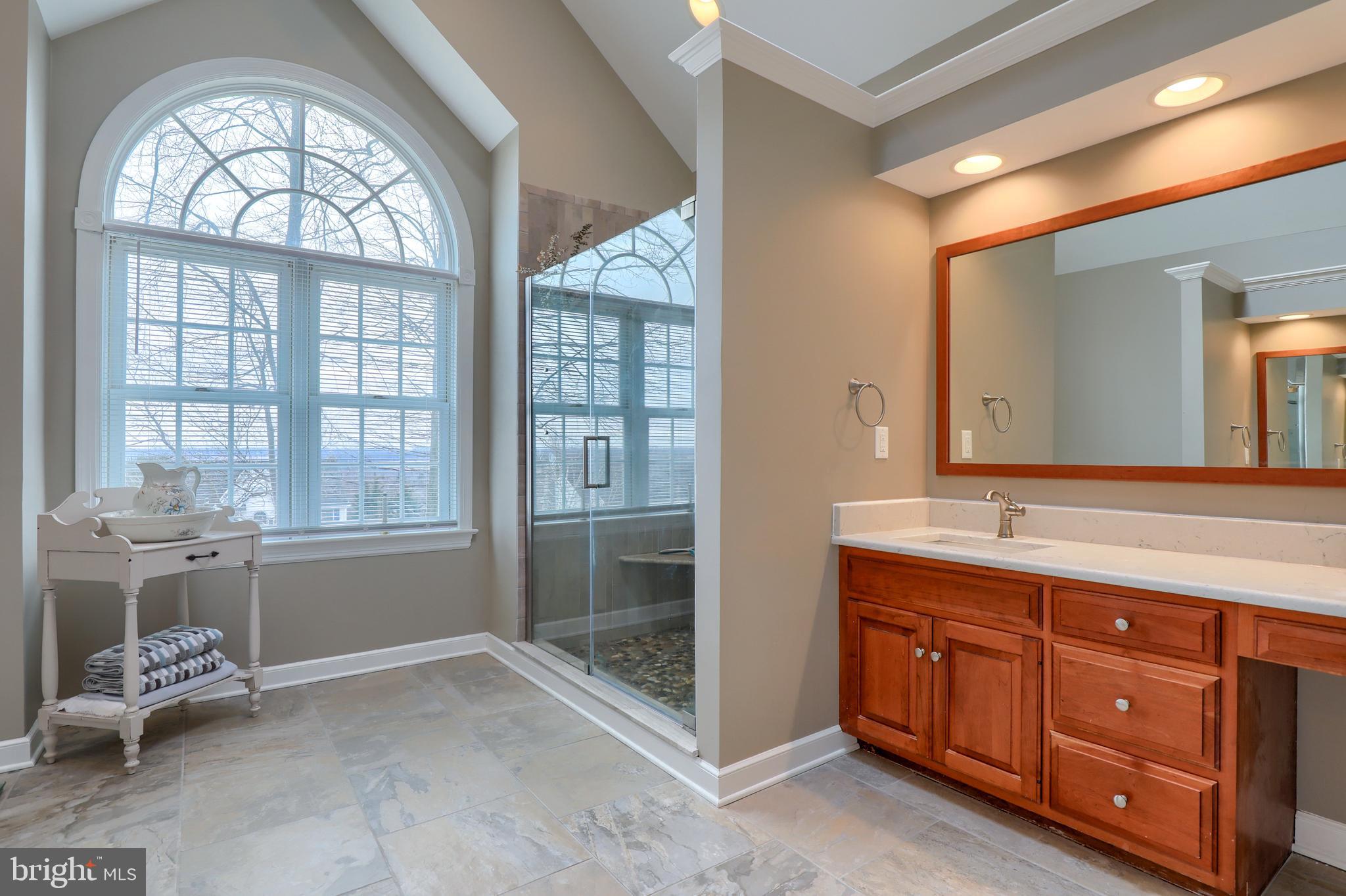 WOODLAND HILLS - Residential