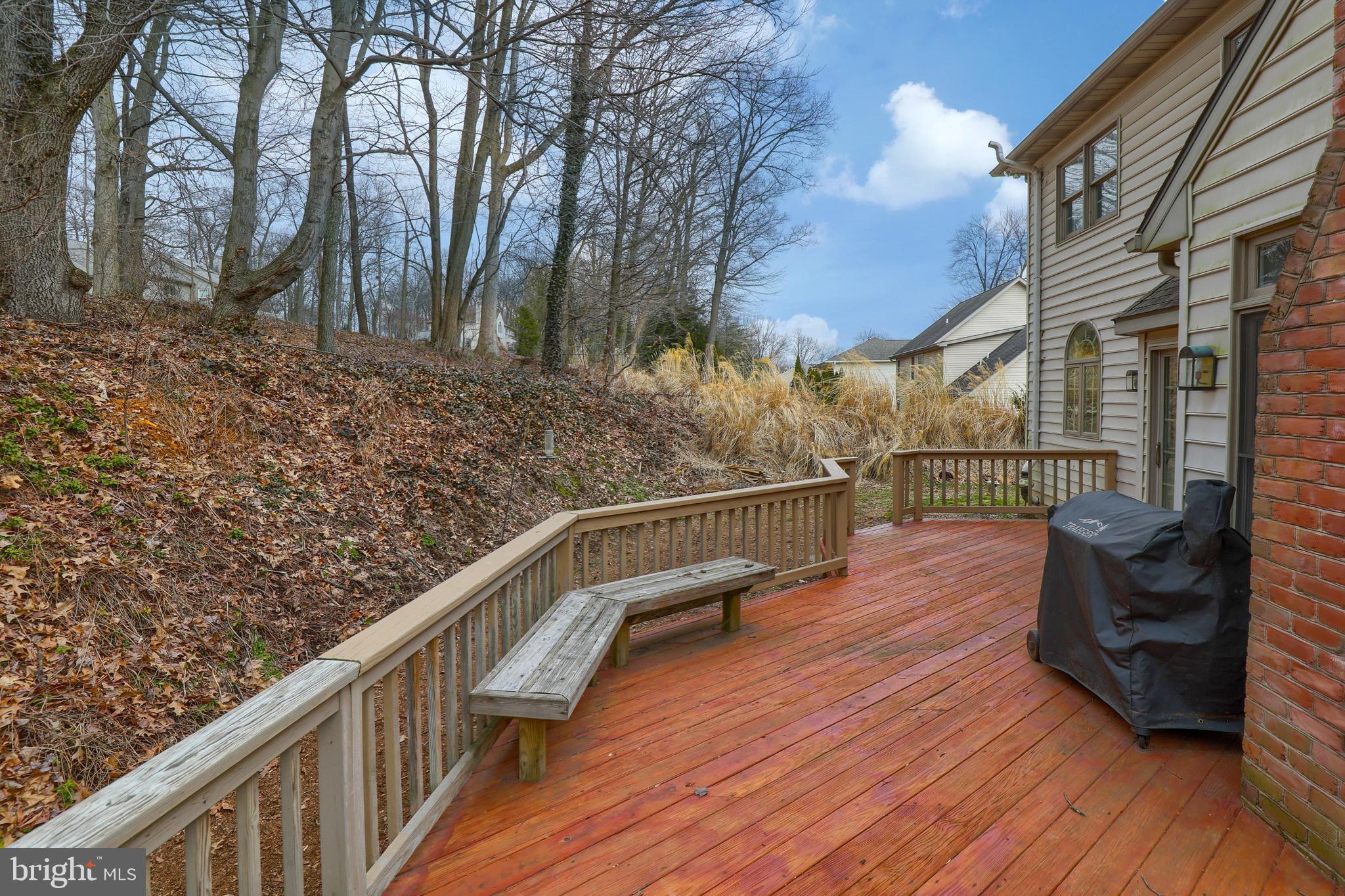 WOODLAND HILLS - Residential