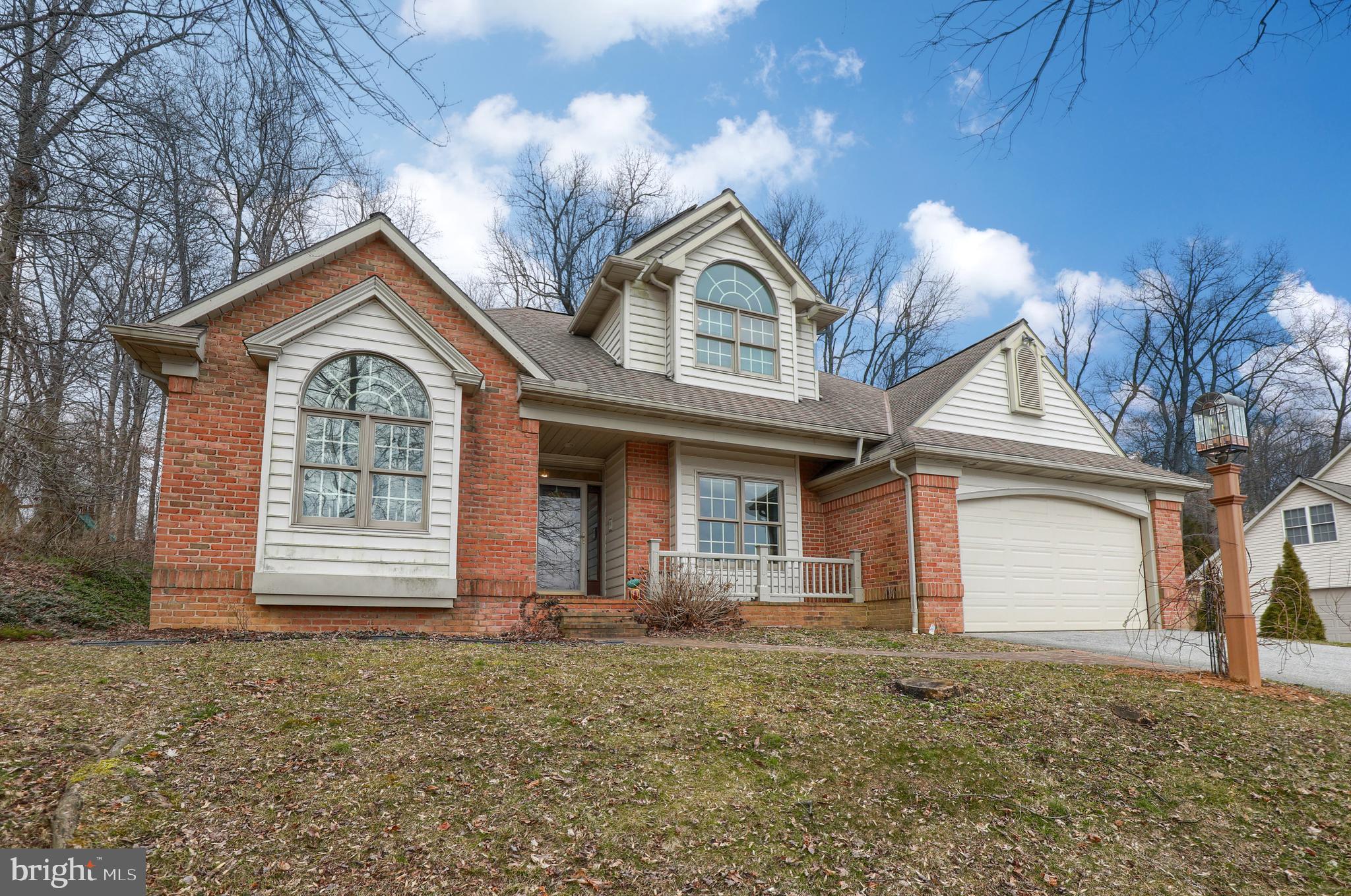 WOODLAND HILLS - Residential