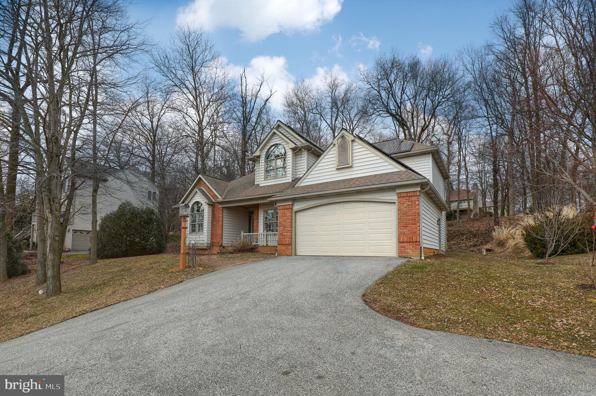 WOODLAND HILLS - Residential