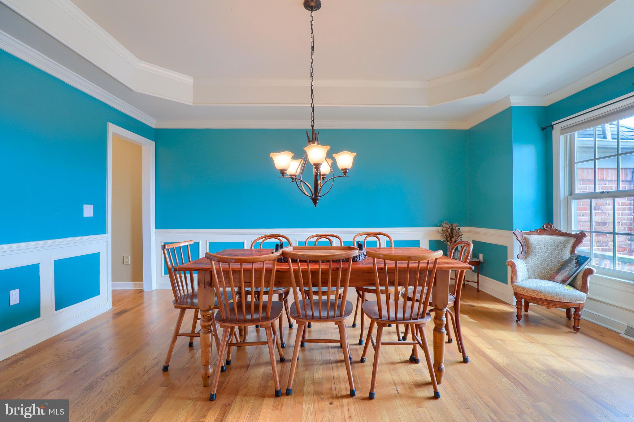 WOODLAND HILLS - Residential