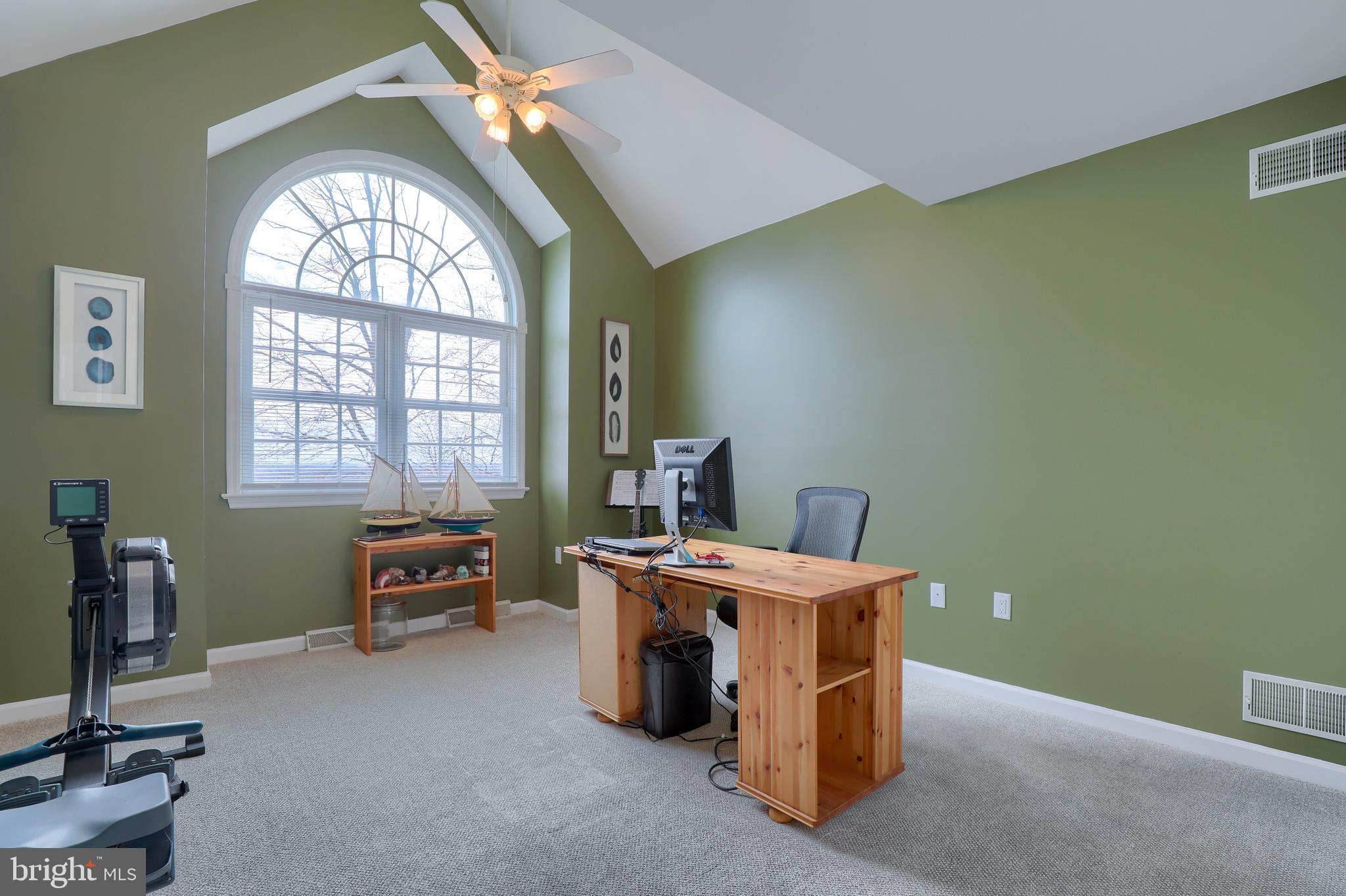 WOODLAND HILLS - Residential