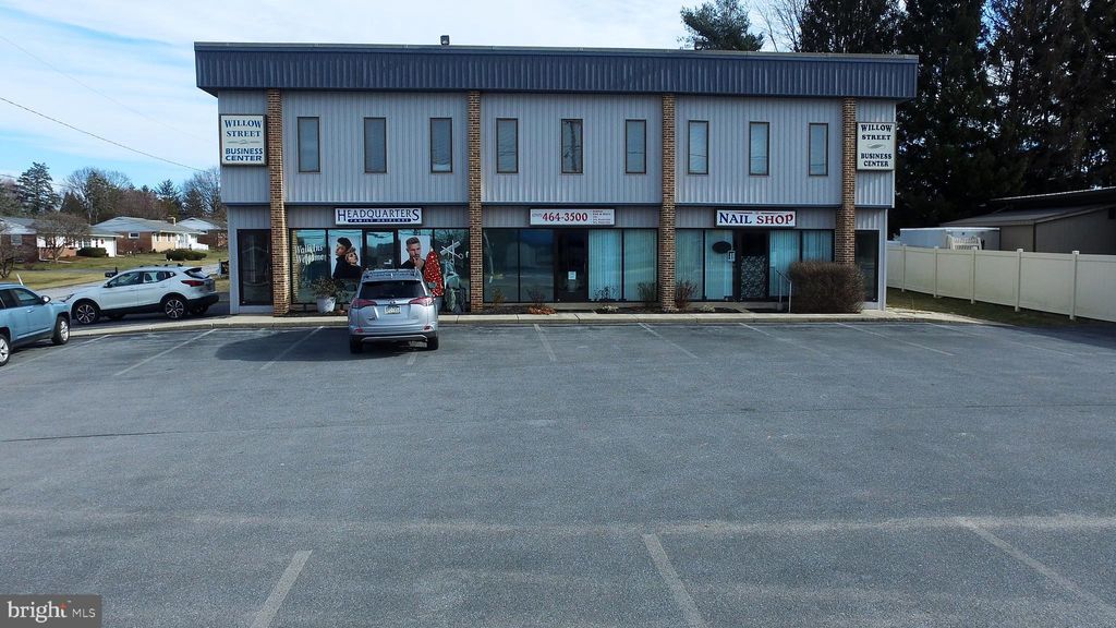 Photo of 2929 Willow Street Pike, WILLOW STREET, PA 17584 (MLS # PALA2081860)