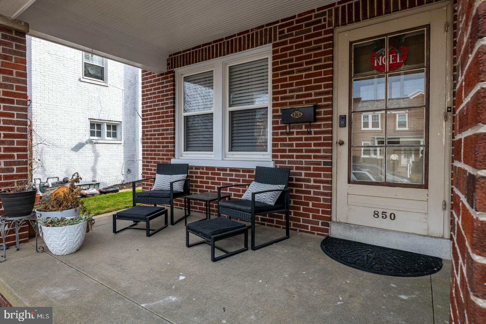 850 E MADISON STREET