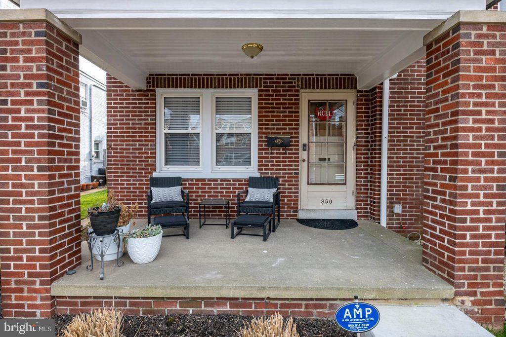 Photo of 850 E Madison Street, LANCASTER, PA 17602 (MLS # PALA2081514)