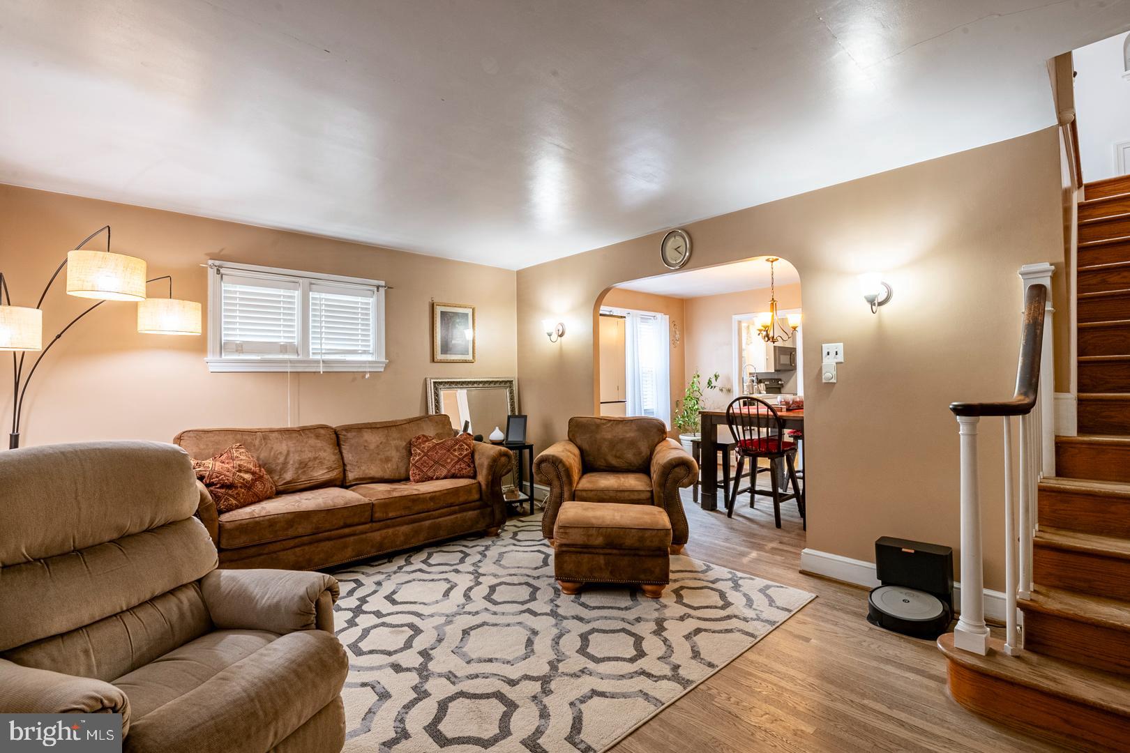 850 E MADISON STREET