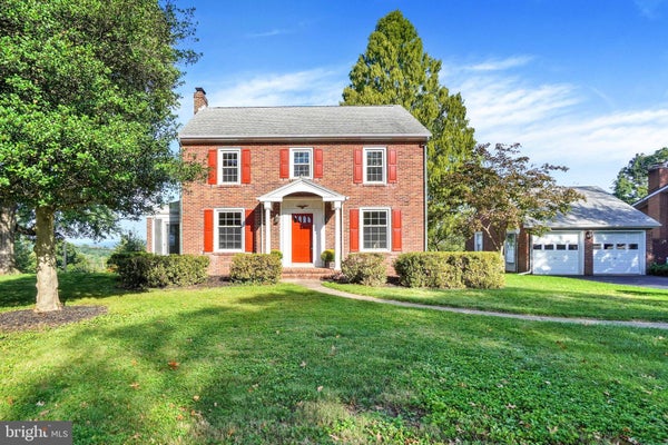 303 EDGEHILL RD, YORK, PA 17403 - Image bdaad5fa881d0beea3e923f7e33f290a/413063713