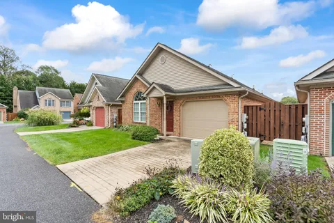 20434 Kings Crest Boulevard, Hagerstown, MD MLS: MDWA2027452
