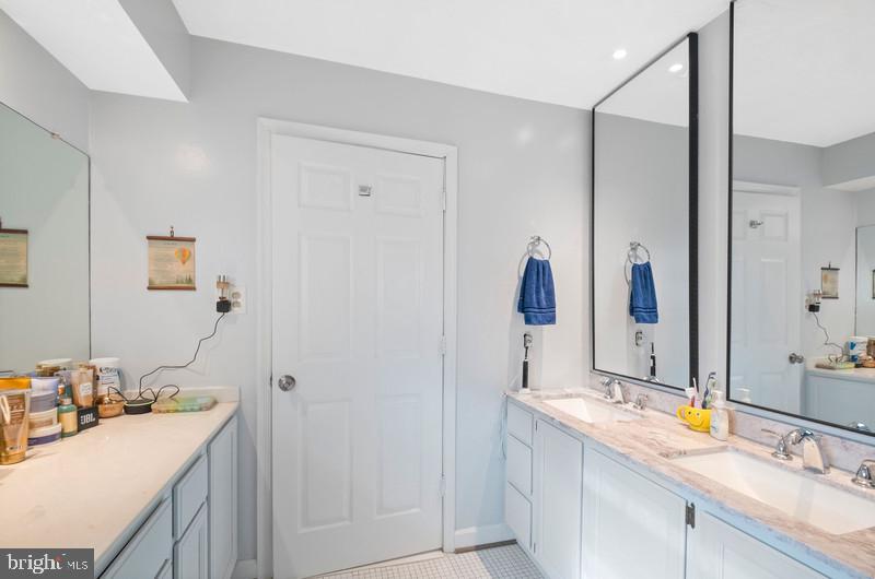 TANTALLON ON THE POTOMAC - Residential