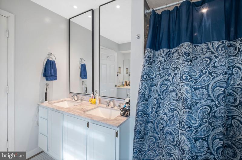 TANTALLON ON THE POTOMAC - Residential