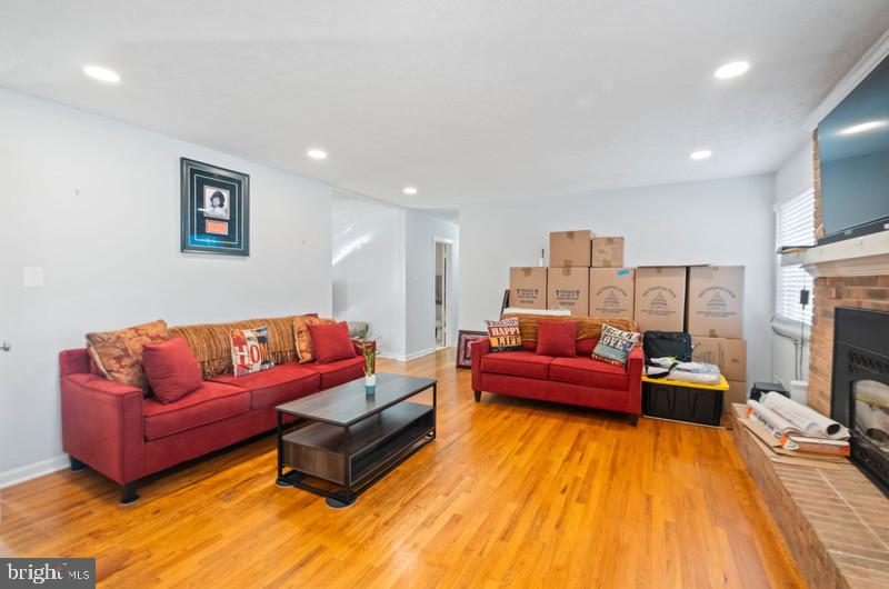 TANTALLON ON THE POTOMAC - Residential