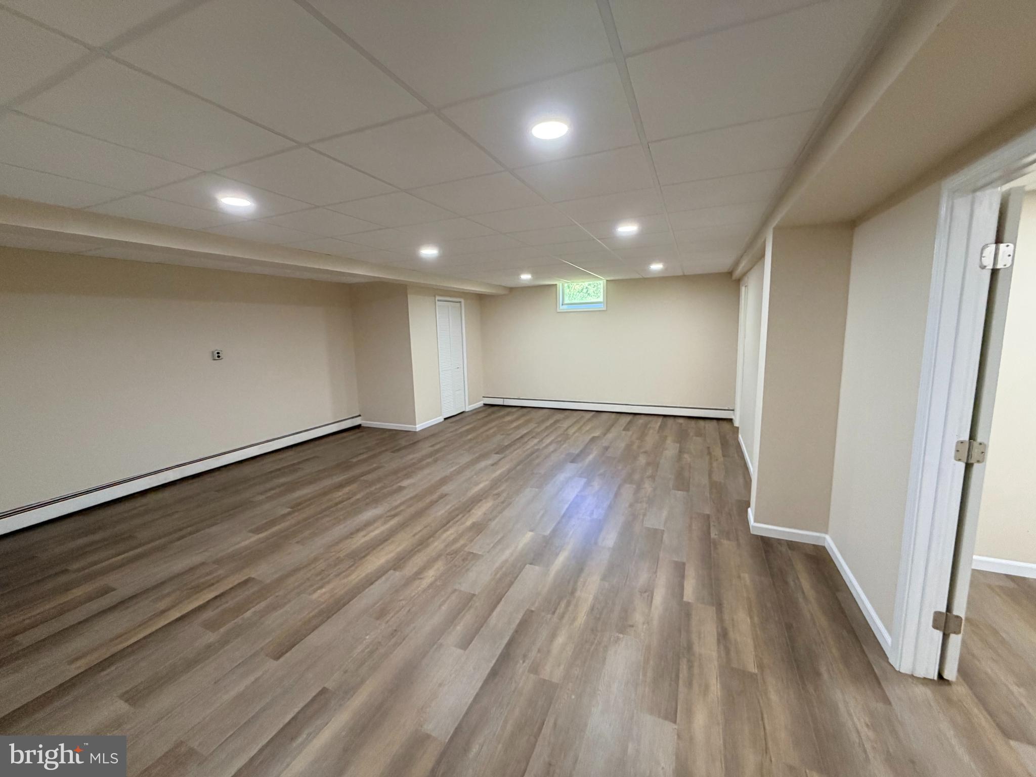 NOB HILL ESTATES - Residential