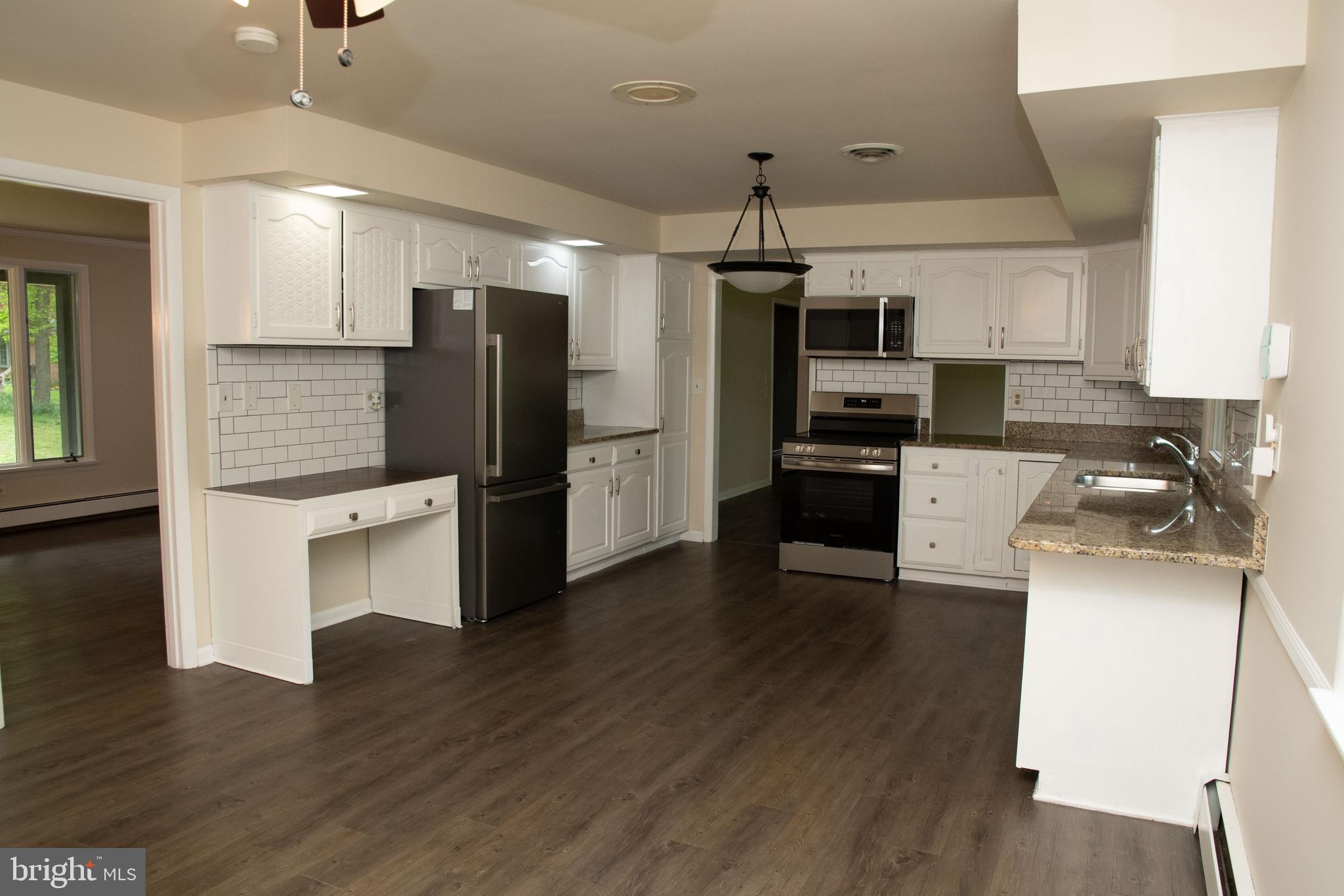 NOB HILL ESTATES - Residential