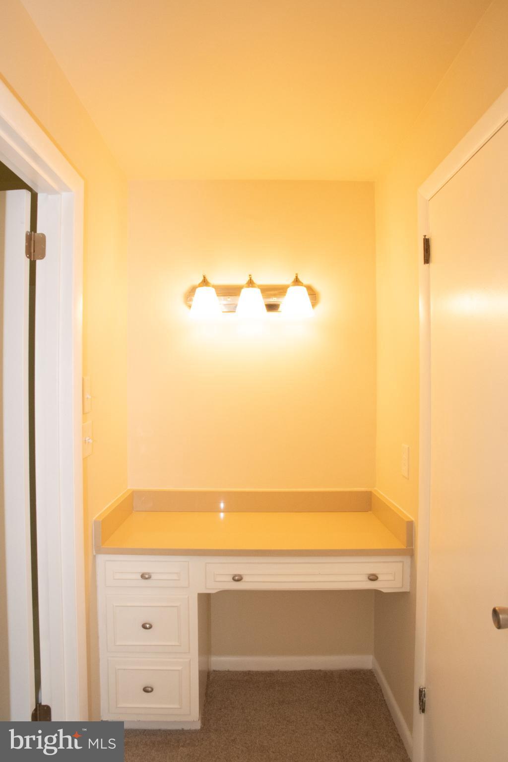 NOB HILL ESTATES - Residential