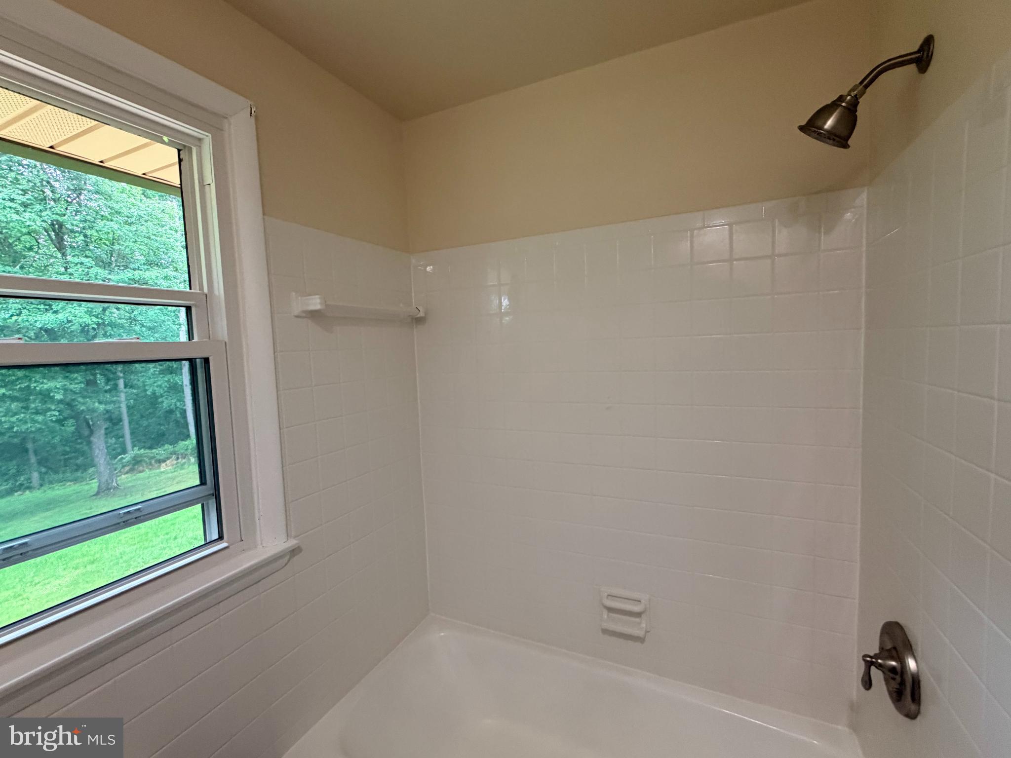 NOB HILL ESTATES - Residential