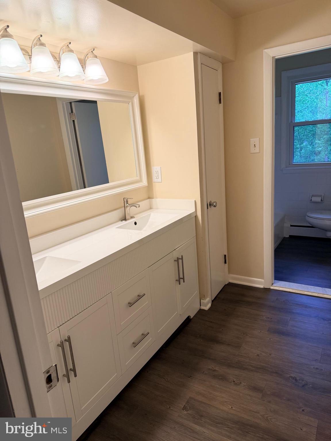 NOB HILL ESTATES - Residential