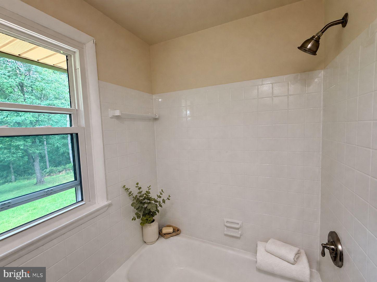 NOB HILL ESTATES - Residential