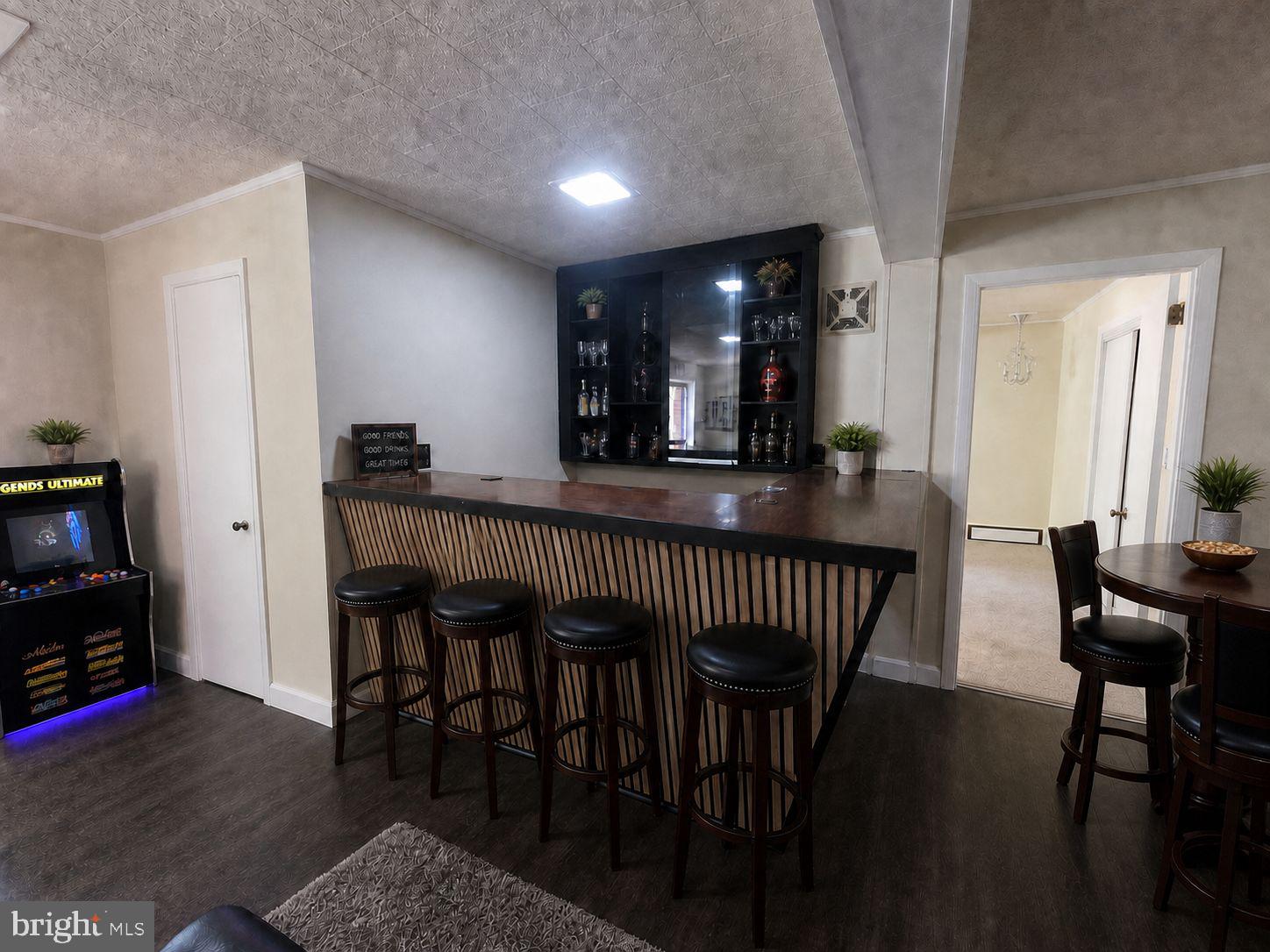 NOB HILL ESTATES - Residential
