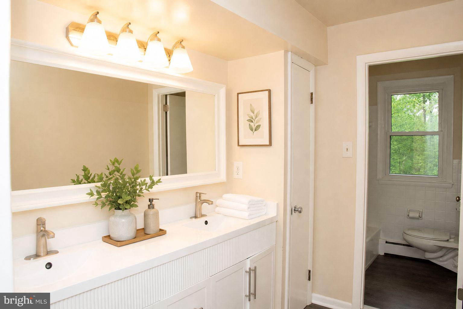 NOB HILL ESTATES - Residential
