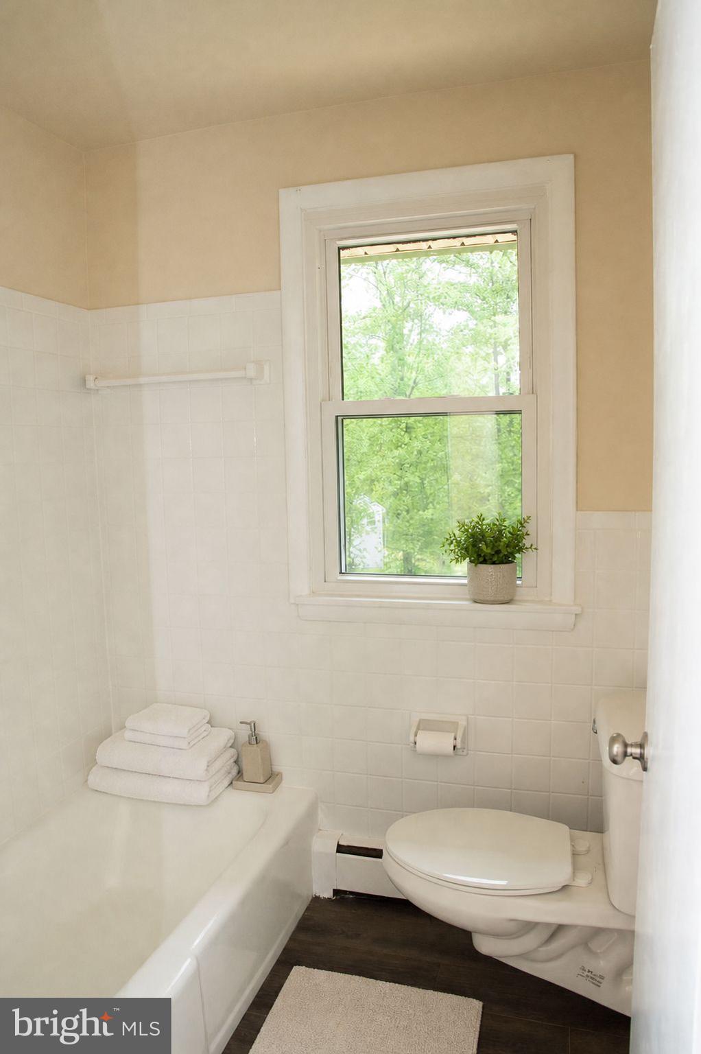 NOB HILL ESTATES - Residential