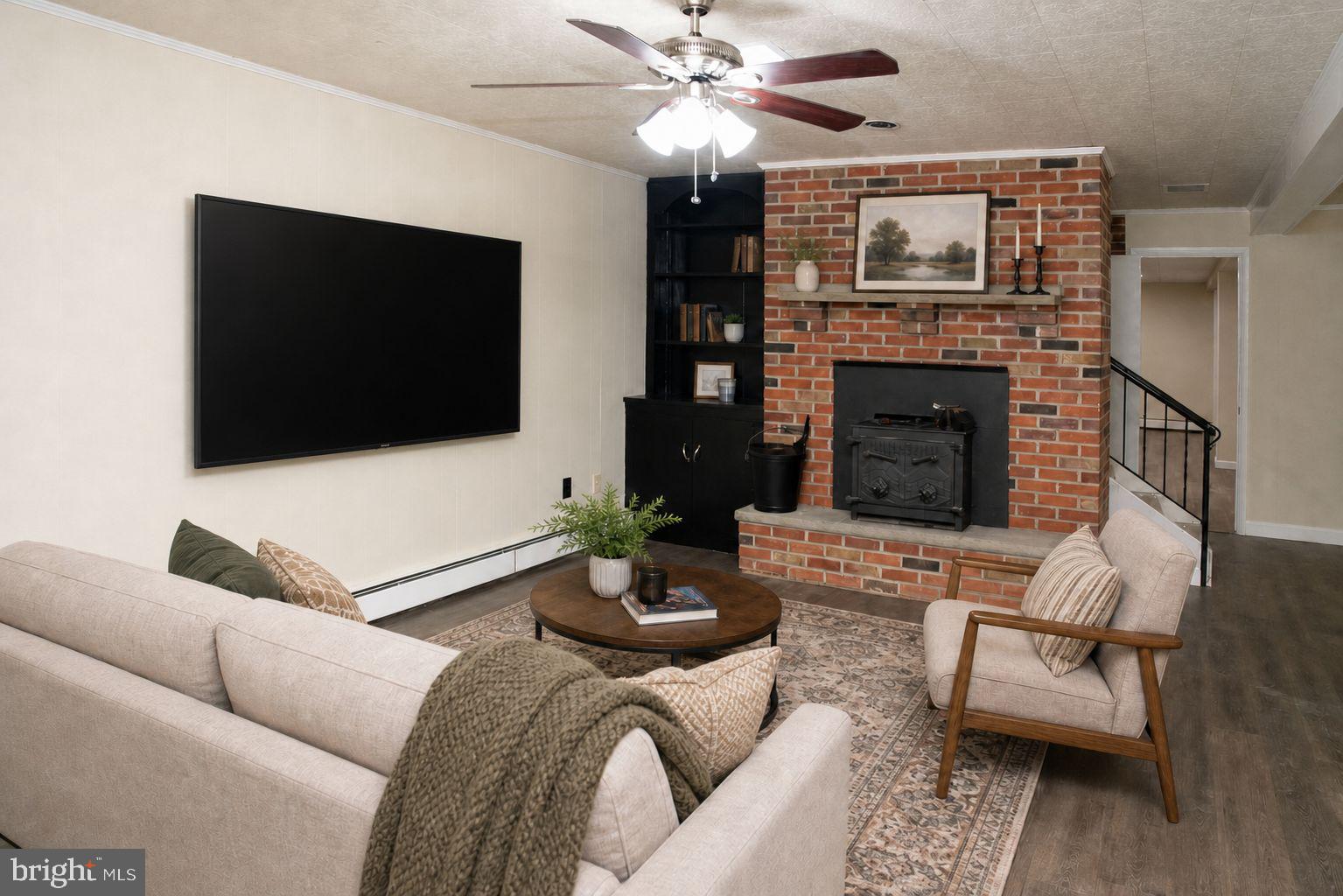NOB HILL ESTATES - Residential