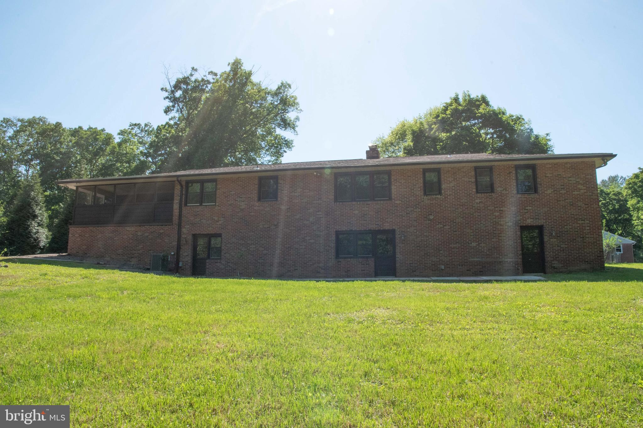 NOB HILL ESTATES - Residential