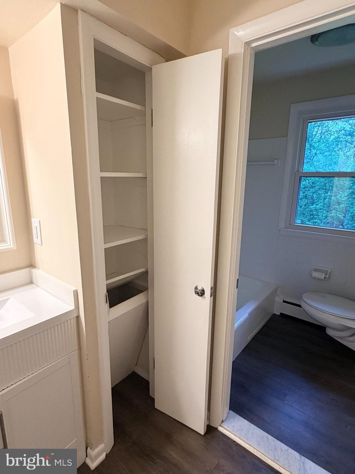 NOB HILL ESTATES - Residential