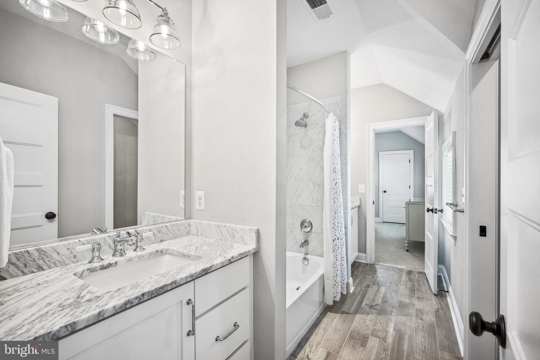 FALLS PARK - Residential