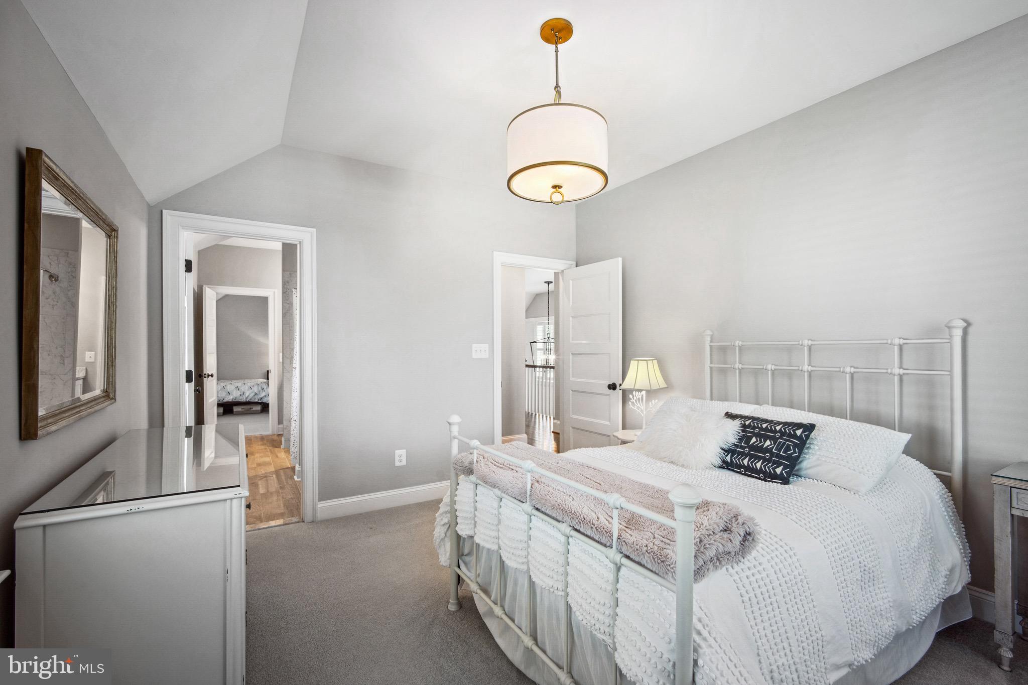 FALLS PARK - Residential