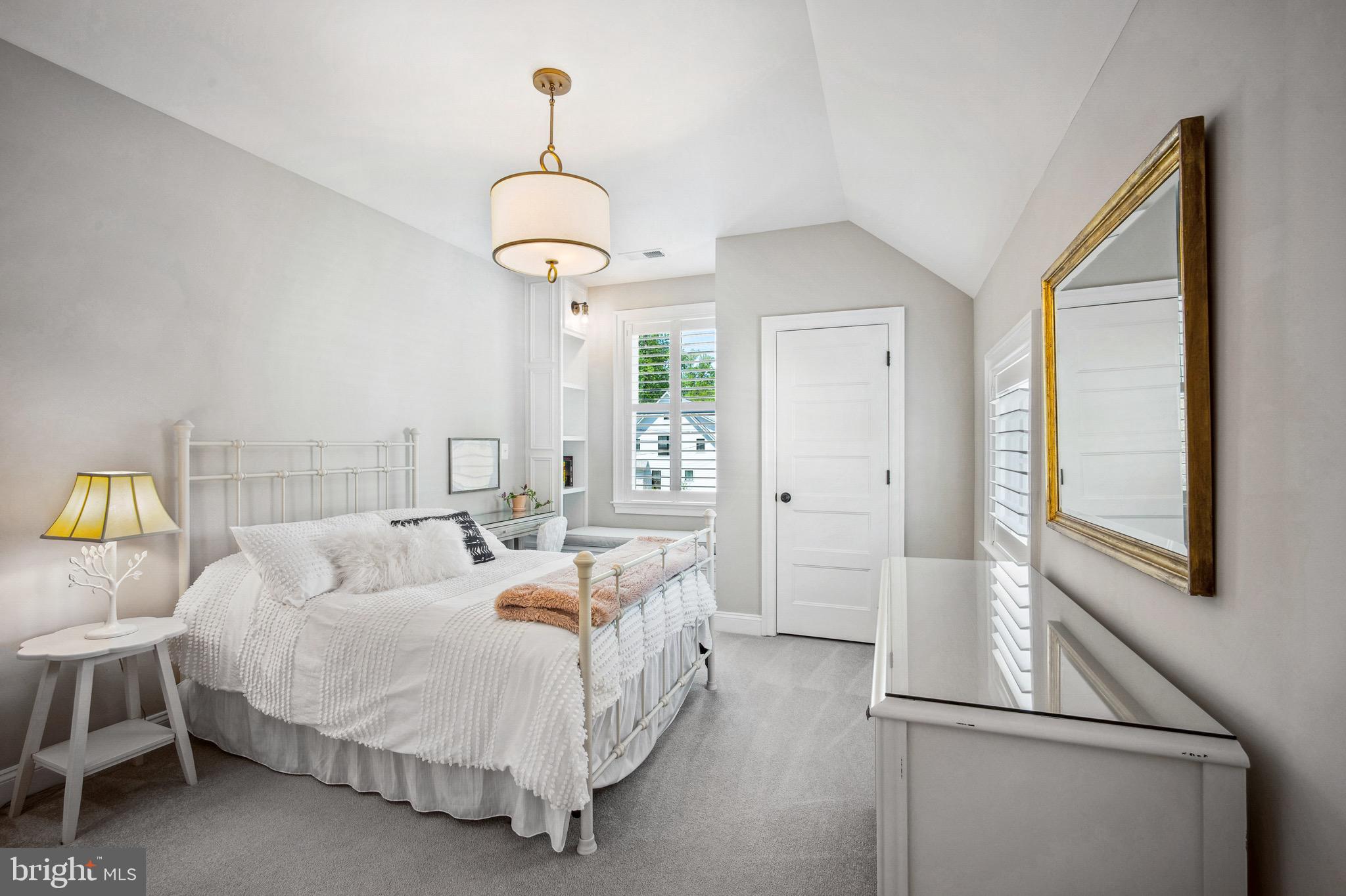 FALLS PARK - Residential