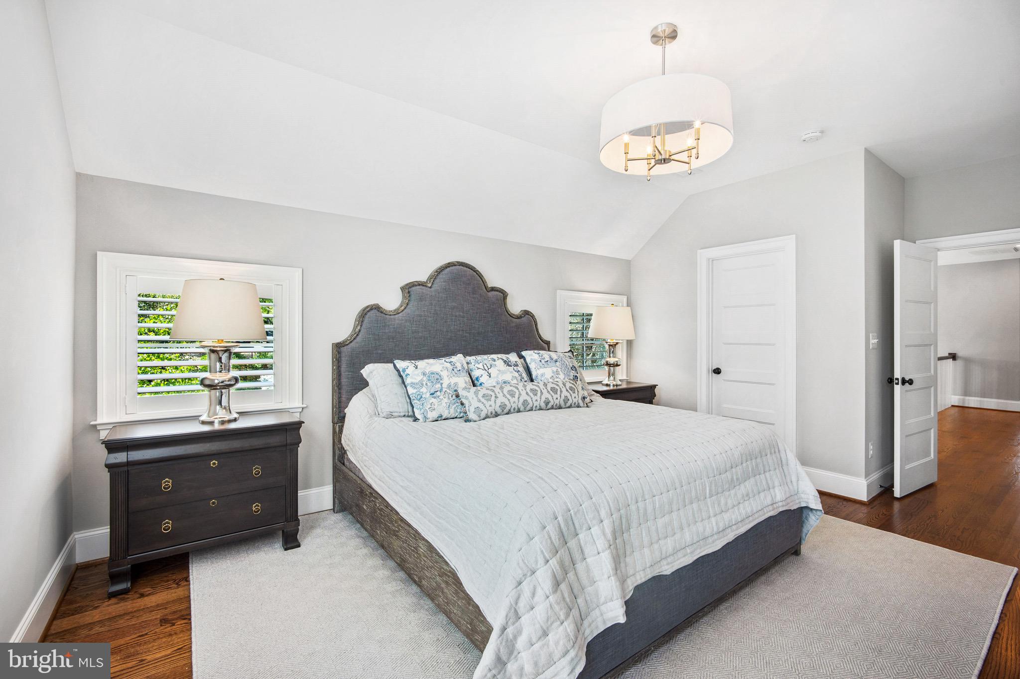 FALLS PARK - Residential