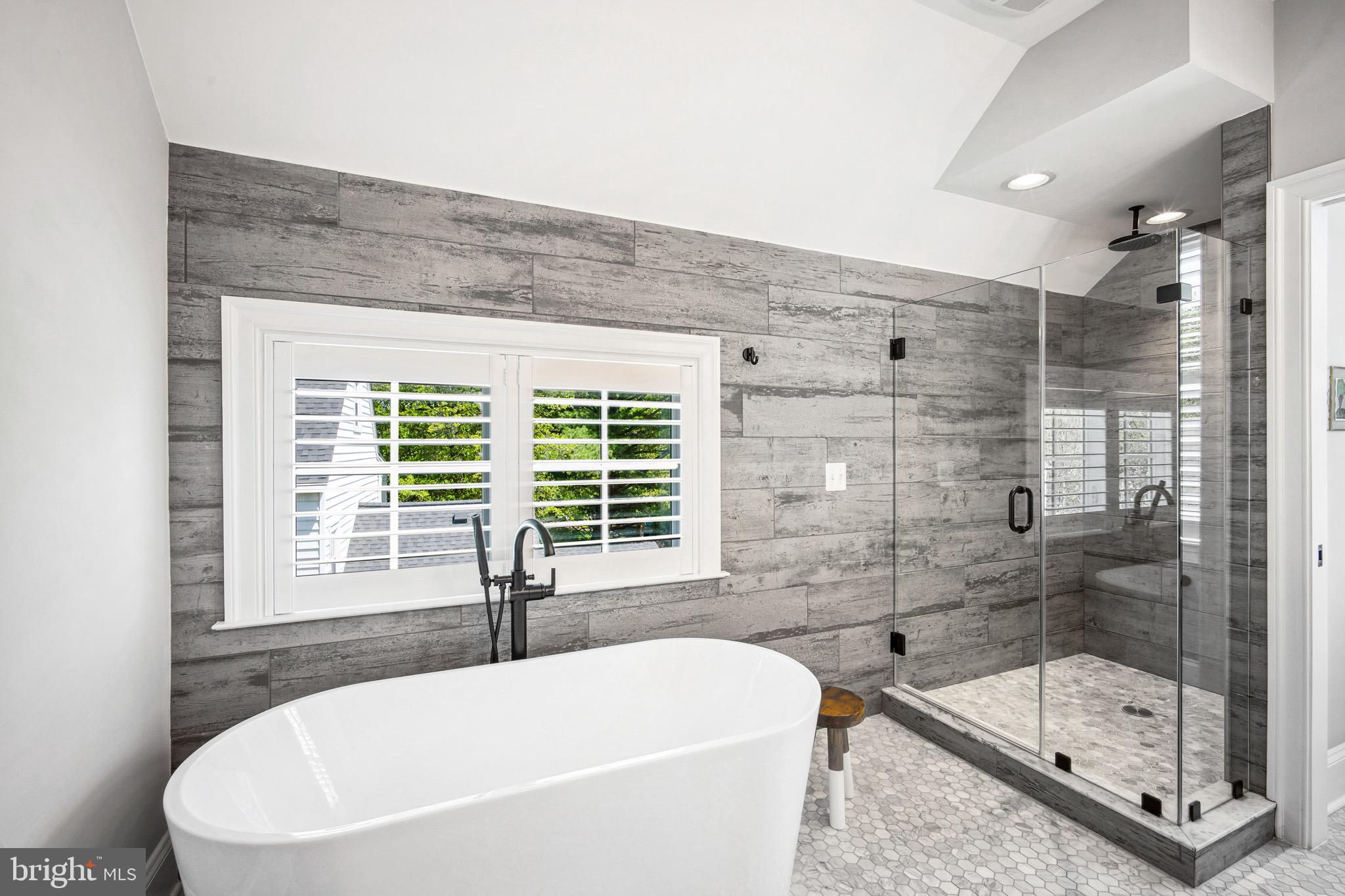 FALLS PARK - Residential