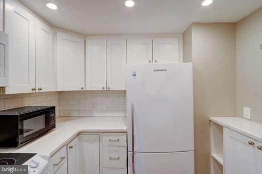 FRIENDSHIP HEIGHTS - Residential Lease