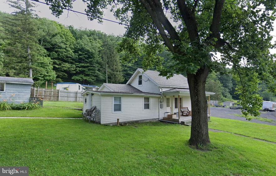 "This charming and cozy 3-bedroom, 2-bath home is nestled in the heart of the mountains, offering breathtaking views right from your doorstep. Enjoy the peace and beauty of nature while still being just minutes away from local shops, restaurants, and everyday conveniences. Whether you're looking for a peaceful retreat or a full-time residence, this mountain gem has it all."