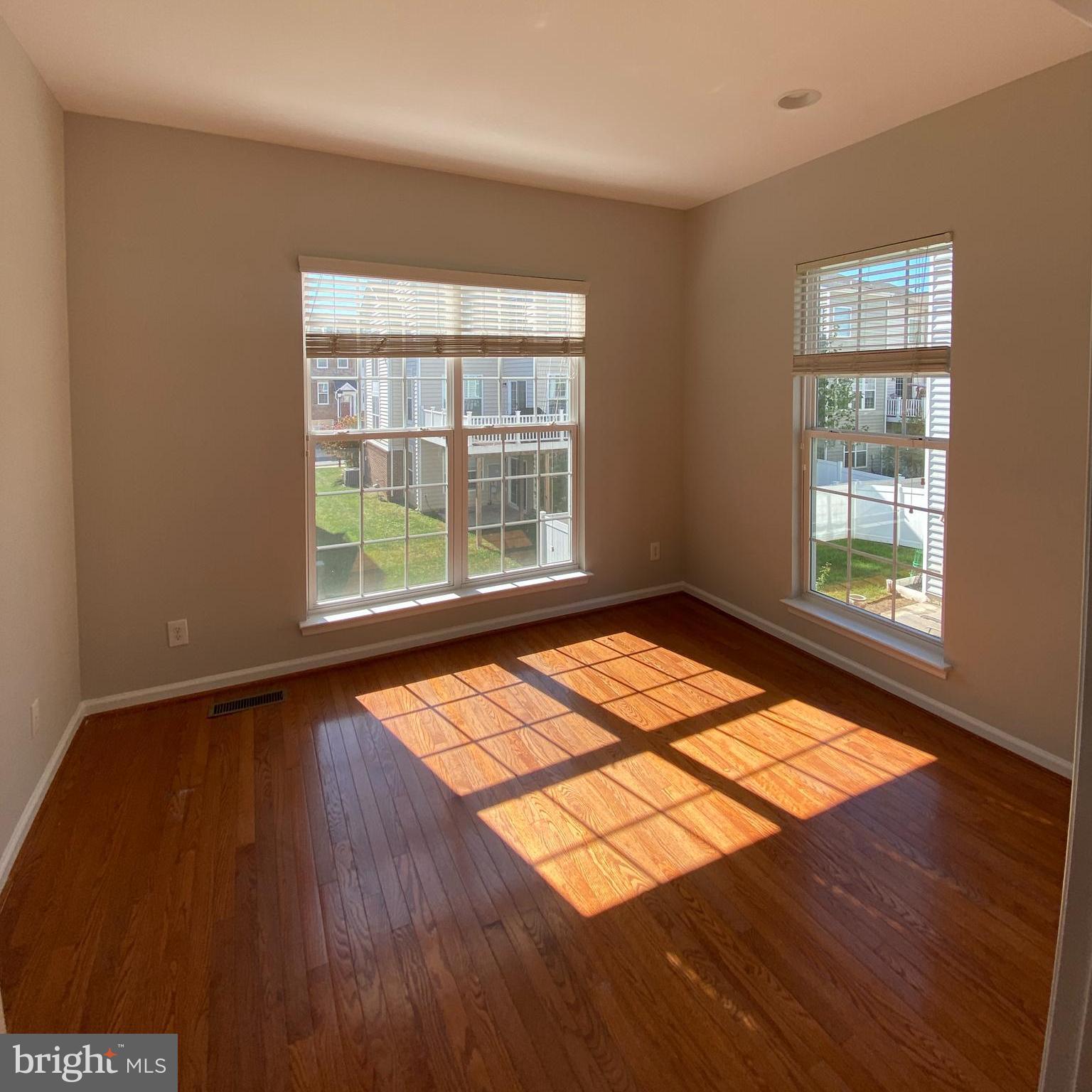 EAST GATE - Residential Lease