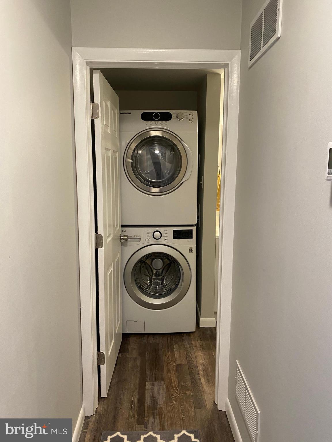 AUTUMNS EDGE - Residential