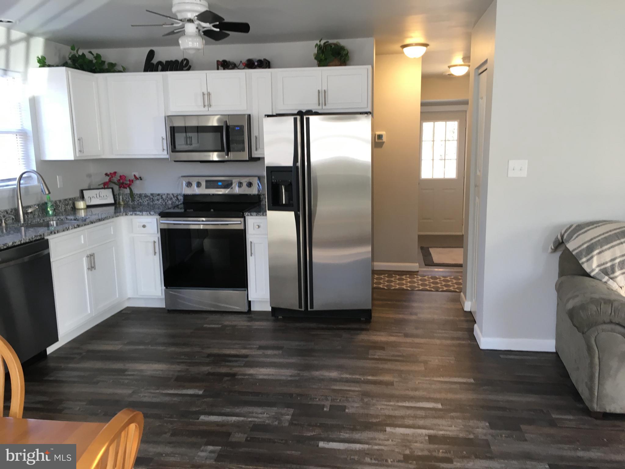 AUTUMNS EDGE - Residential