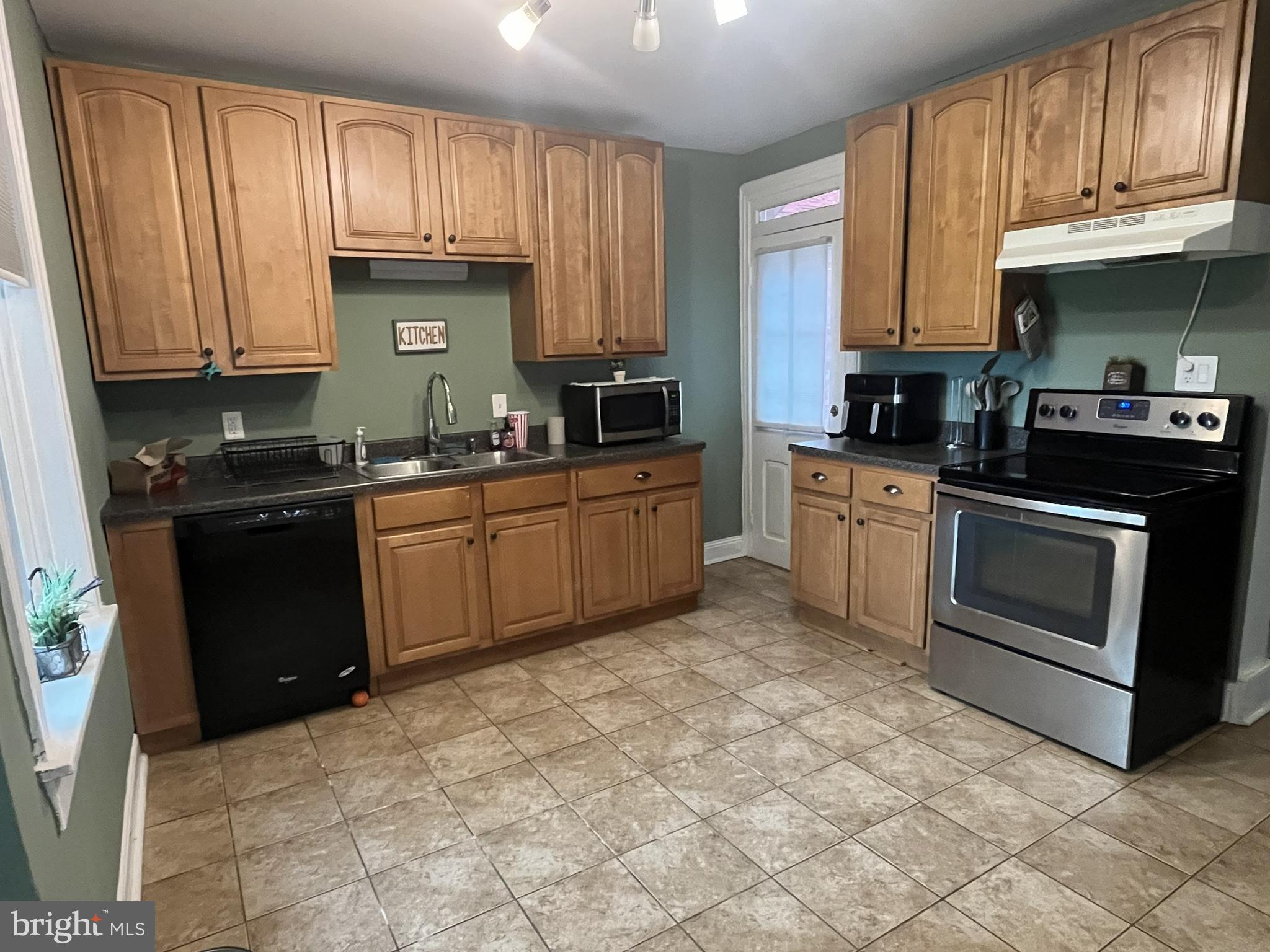 311 W HIGH STREET