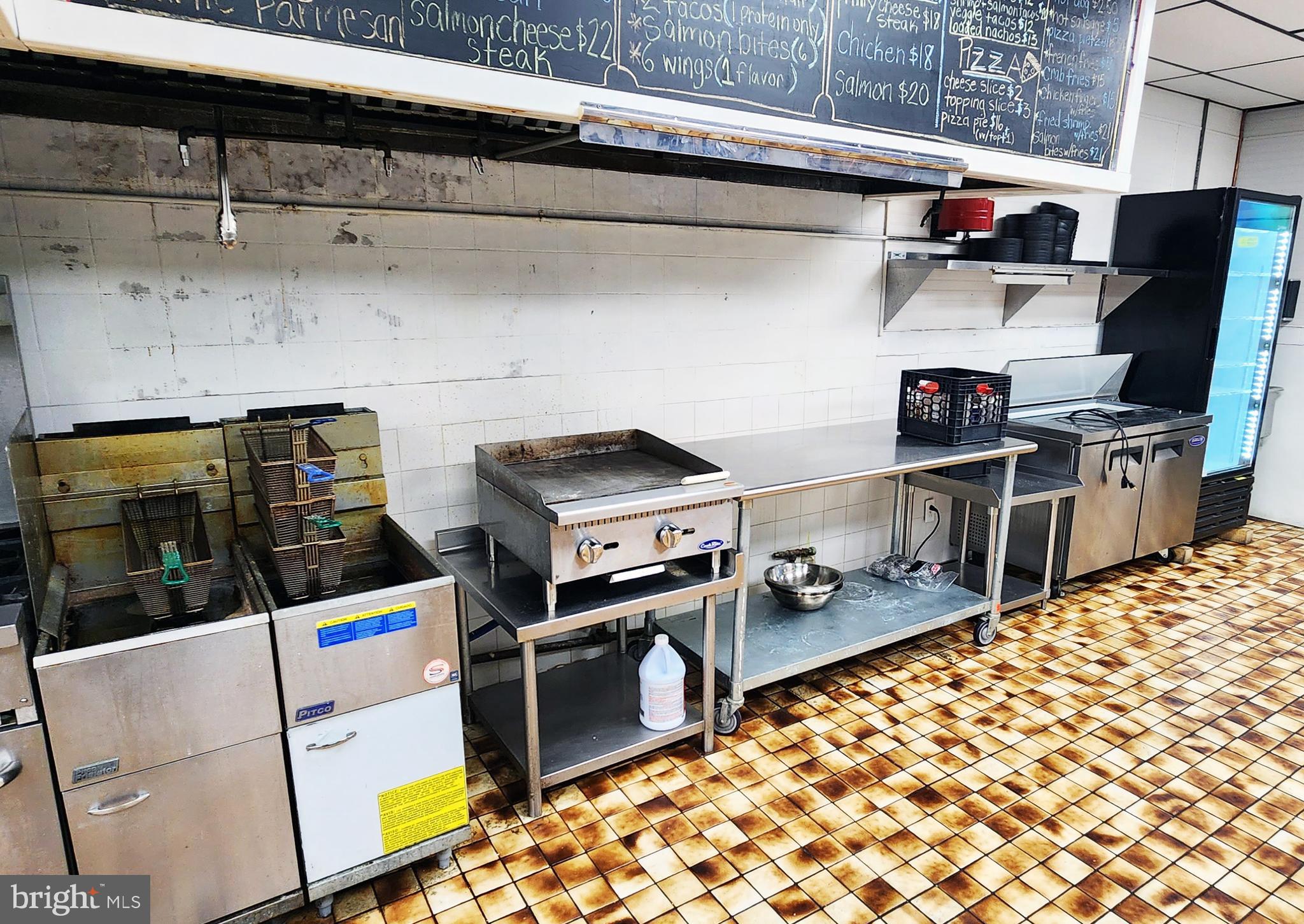 SOUTH STREET - Commercial Lease