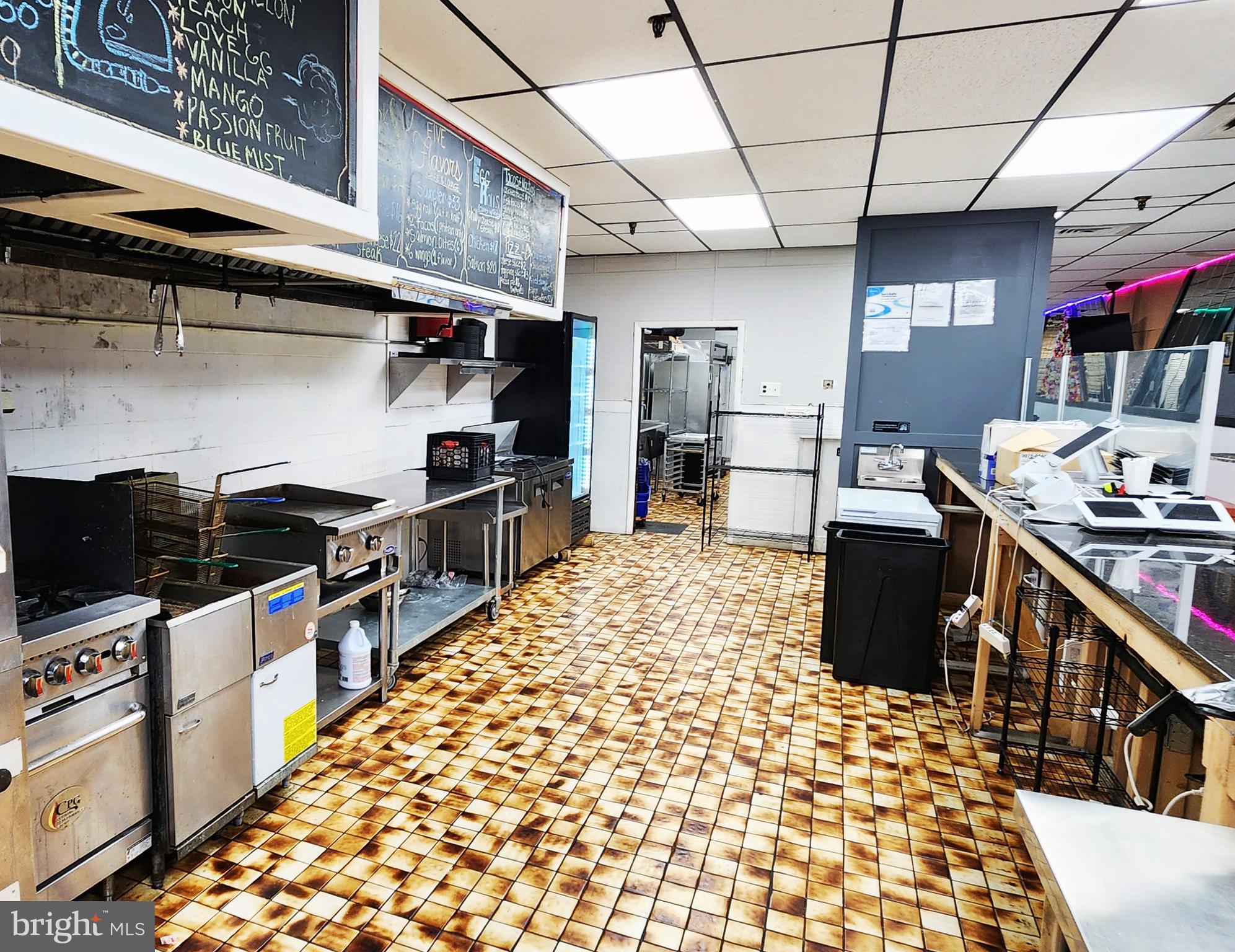 SOUTH STREET - Commercial Lease