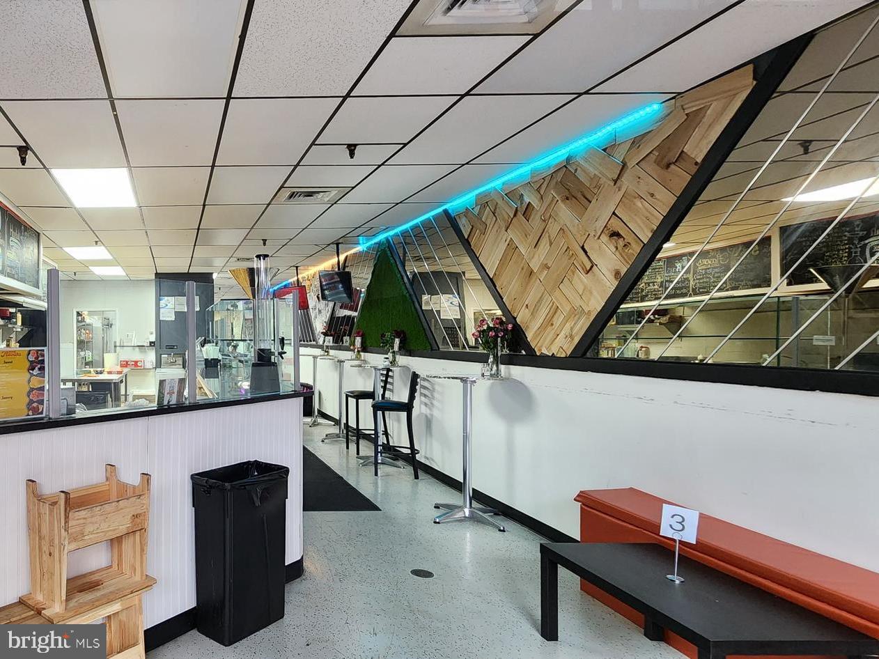 SOUTH STREET - Commercial Lease