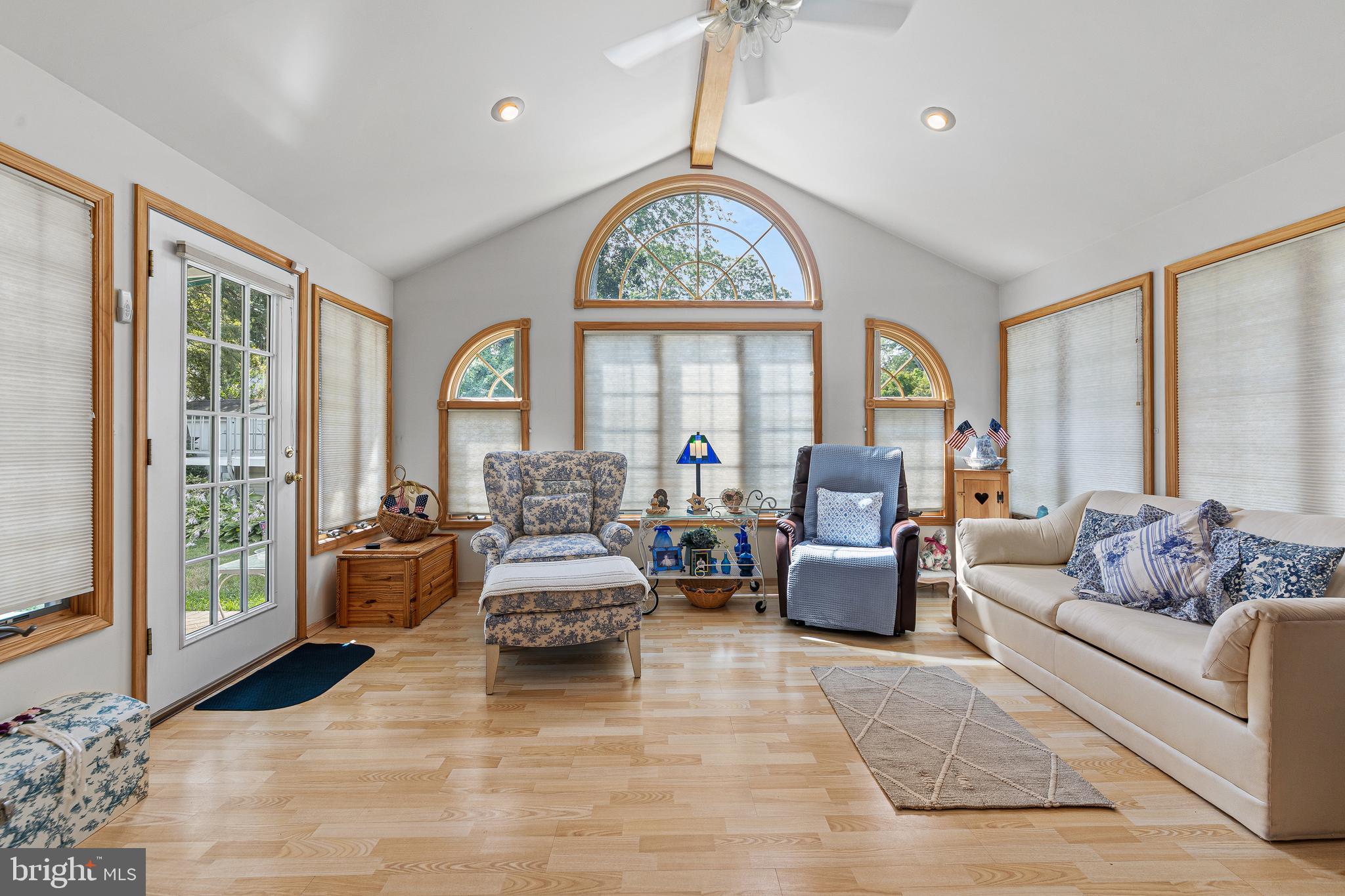 573 HAMMOND DRIVE