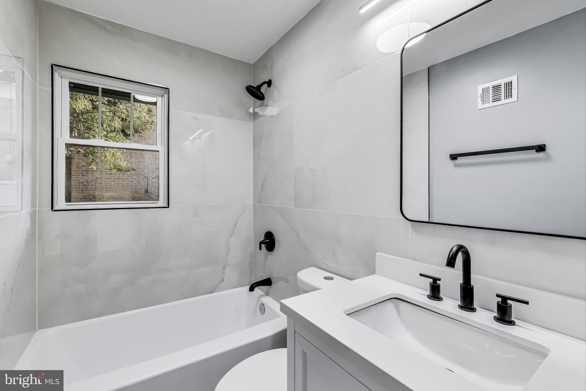 KENWOOD PARK - Residential