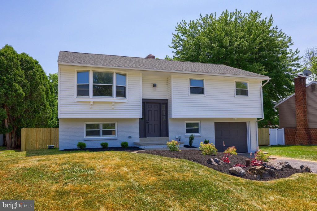 Photo of 424 NOTTINGHAM AVE, LANCASTER, PA 17601 (MLS # PALA2035868)
