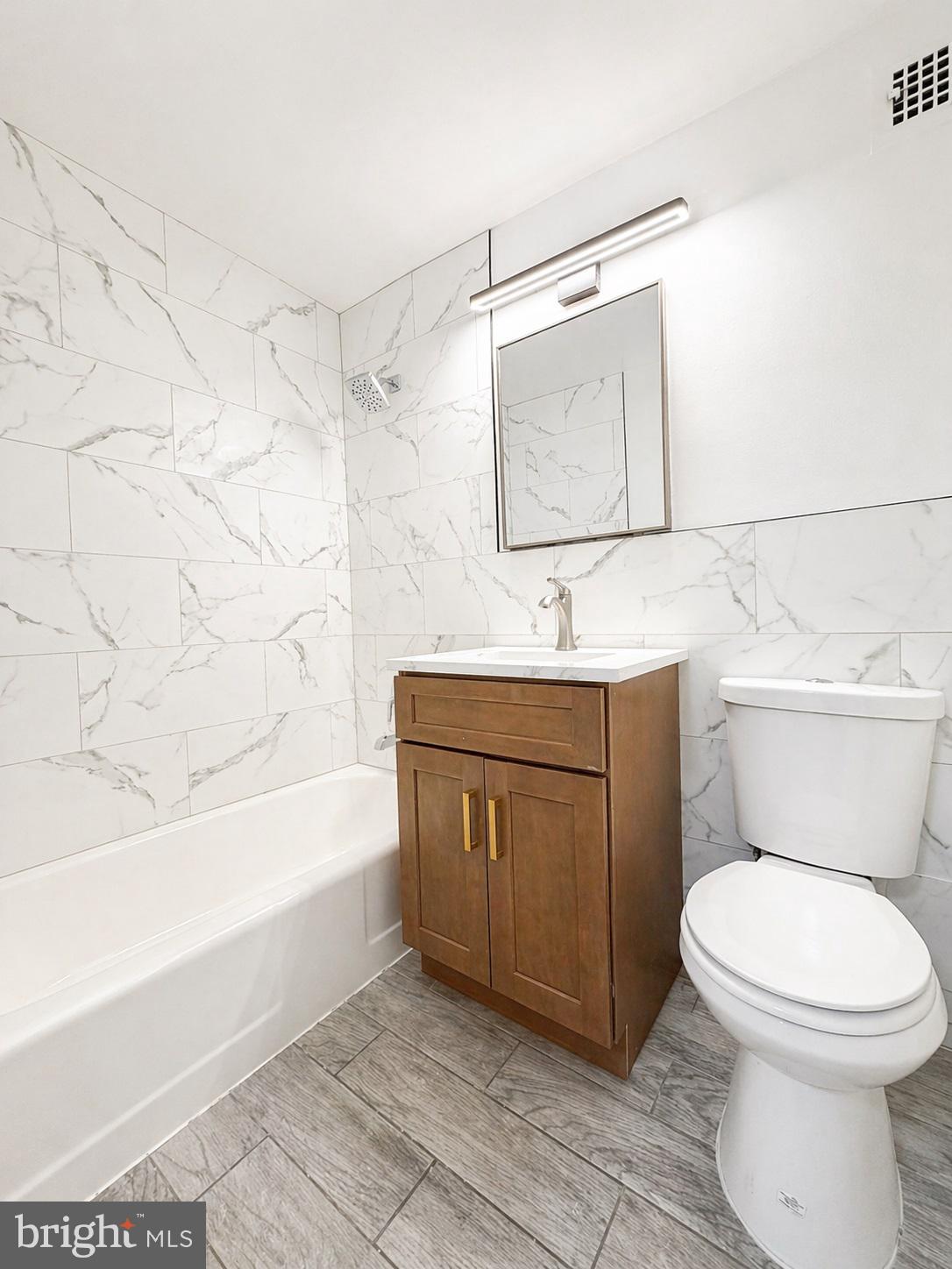 RIVER PLACE NORTH - Residential