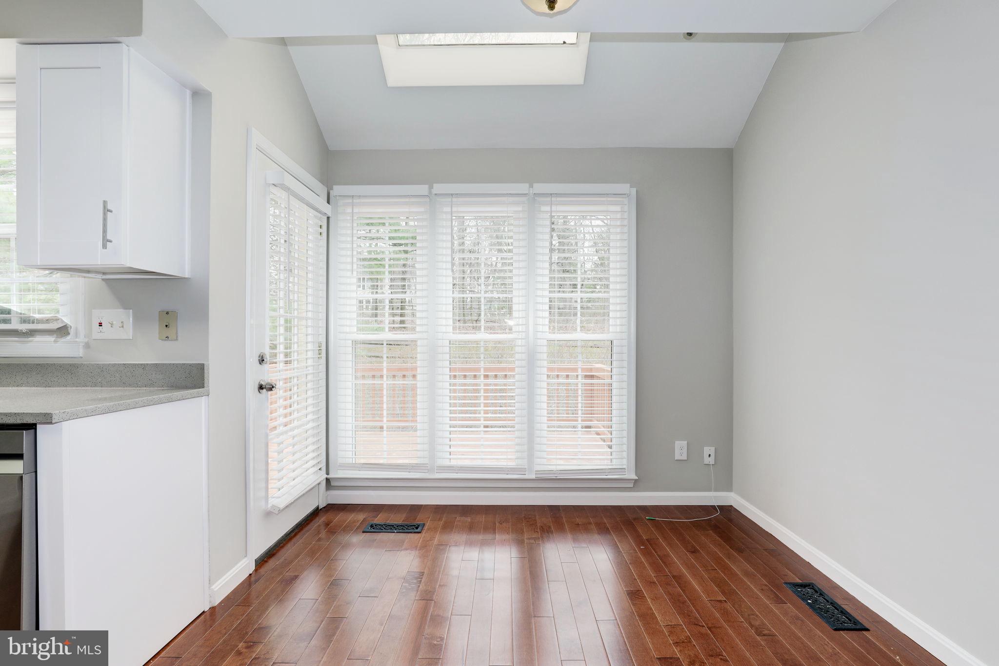 HOLLY POINTE - Residential Lease