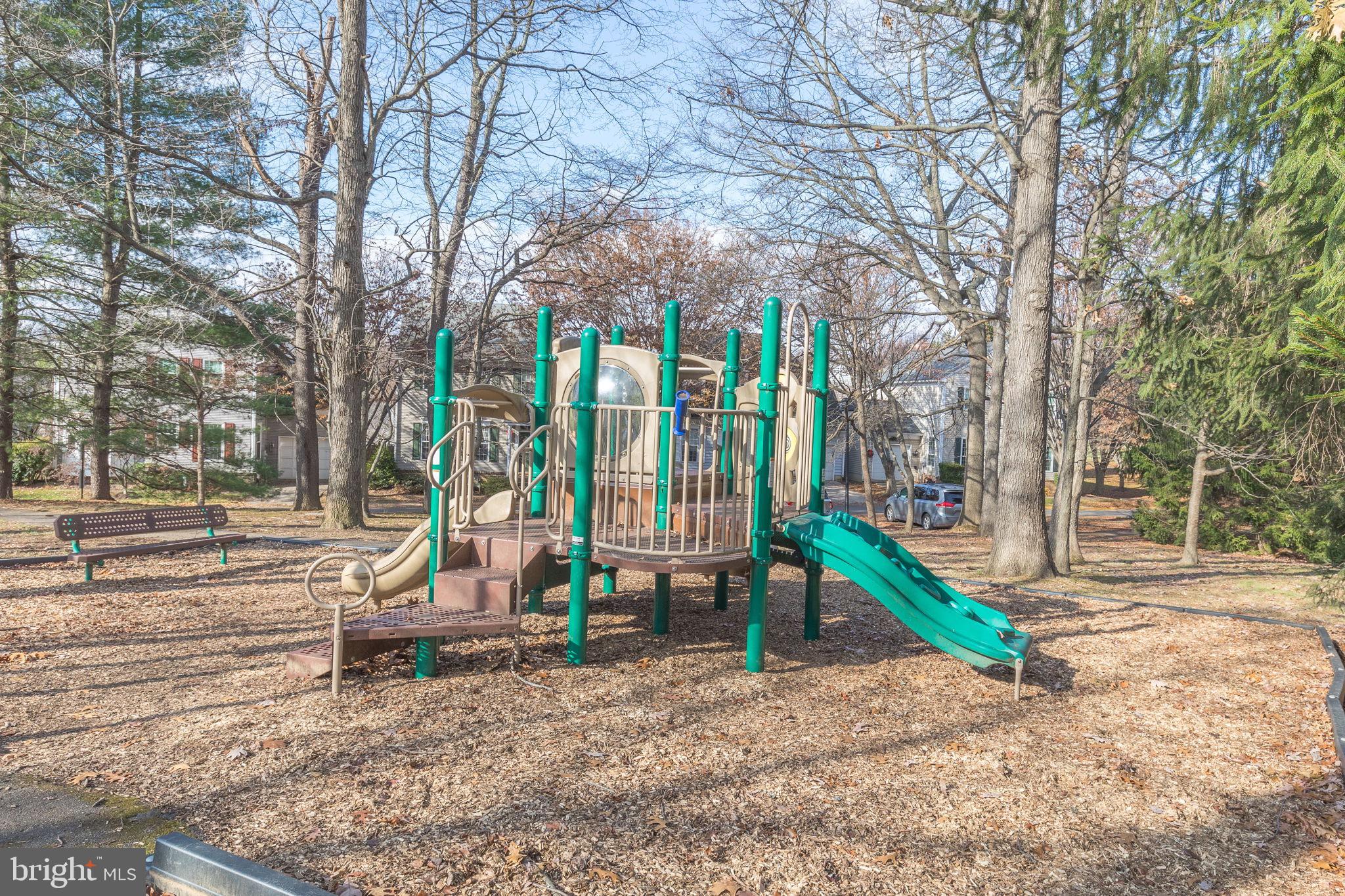 HOLLY POINTE - Residential Lease