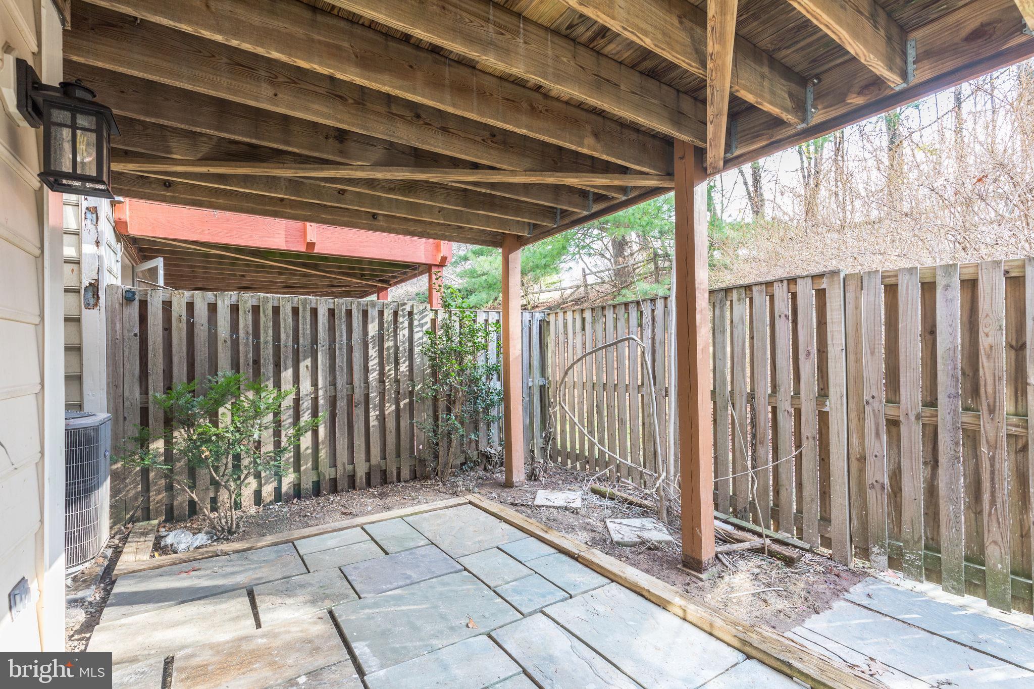 HOLLY POINTE - Residential Lease