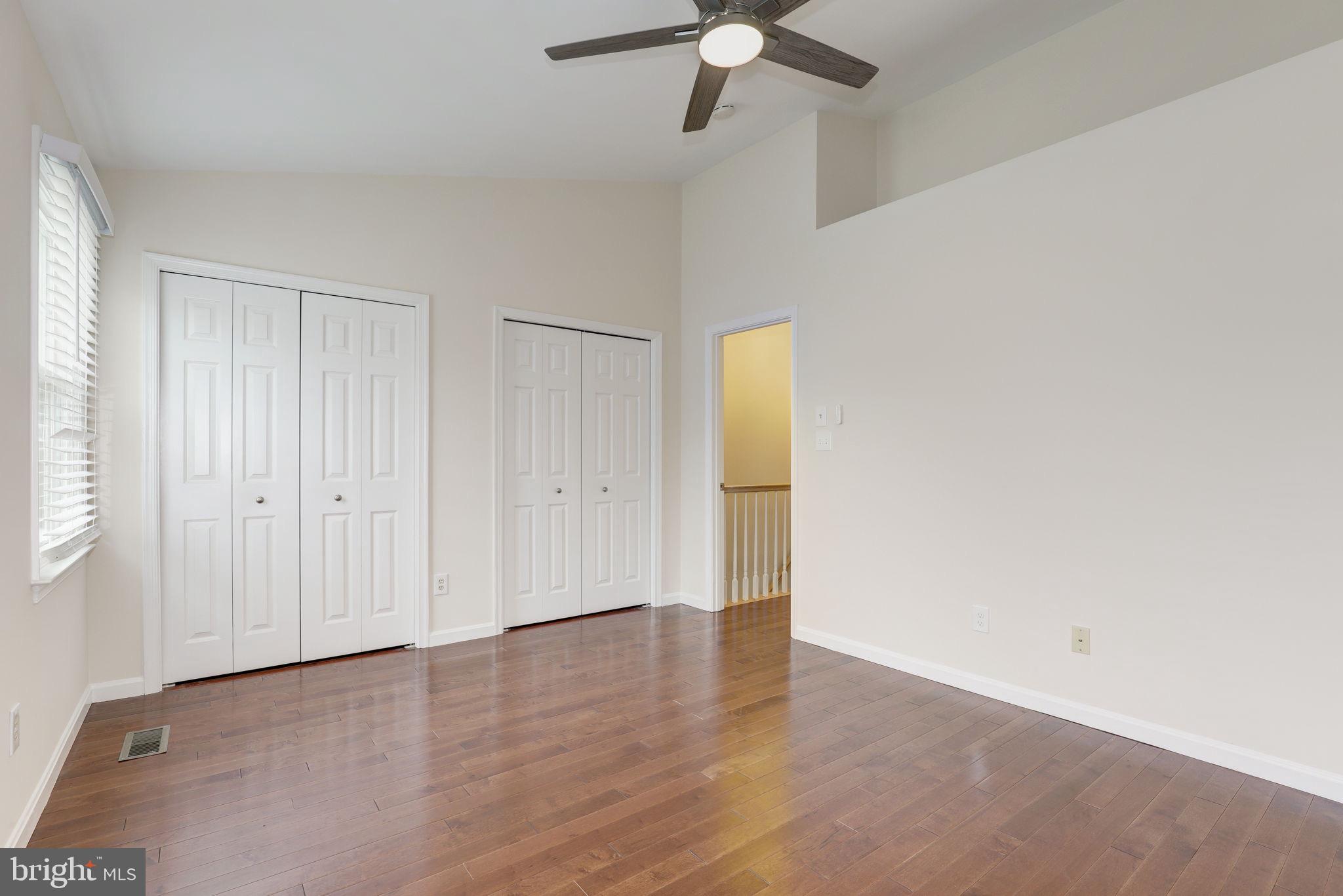 HOLLY POINTE - Residential Lease