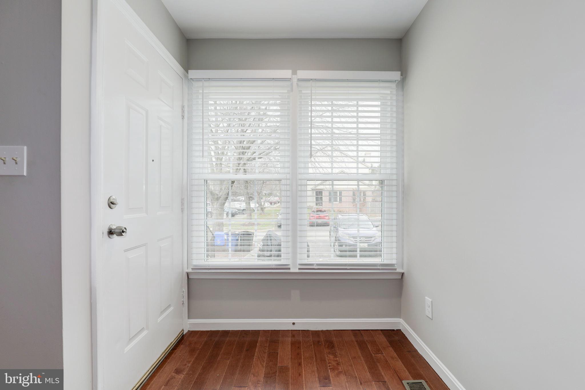 HOLLY POINTE - Residential Lease